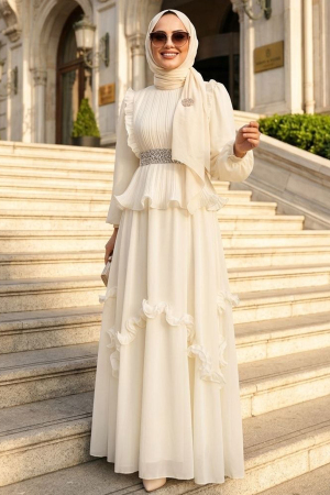 Tesettürlü Abiye Elbise - Fırfır Detaylı Ekru Tesettür Abiye Elbise 4881E - 1