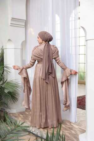 Tesettürlü Abiye Elbise - Fırfır Detaylı Vizon Tesettür Abiye Elbise 53981V - 4