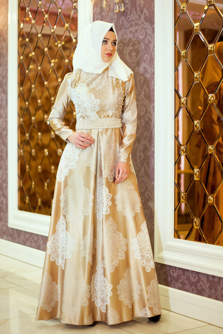 Tesettürlü Abiye Elbise - İnci Detaylı Desenli Gold Abiye Elbise