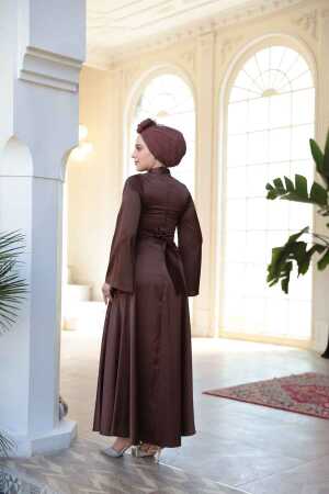 Tesettürlü Abiye Elbise - Kahverengi Saten Tesettür Abiye Elbise 6157KH - 4