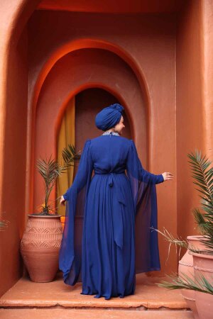 Tesettürlü Abiye Elbise - Omuzları Pelerinli Sax Mavisi Tesettür Abiye Elbise 25911SX - 3