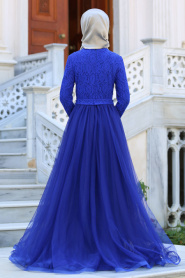 Tesettürlü Abiye Elbiseler - Fiyon Kemerli Dantel Detaylı Sax Mavisi Tesettür Abiye Elbise 2299SX - Thumbnail