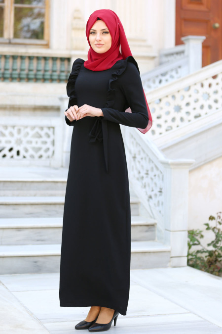 Tuay - Yakası Fırfırlı Siyah Tesettür Elbise 7204S